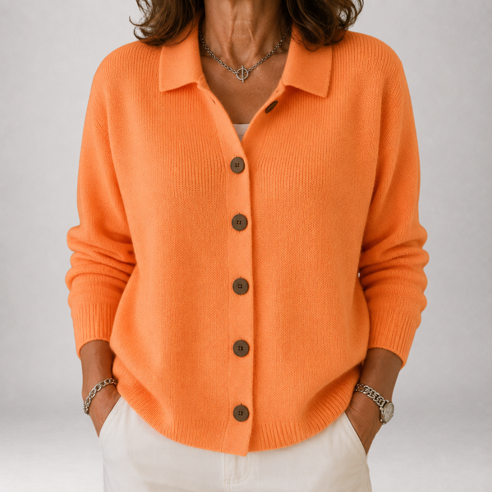 Yvaine – Elegante Strickjacke mit Polokragen