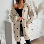 Julia | Kuscheliger Cardigan mit zauberhaftem Herzmuster
