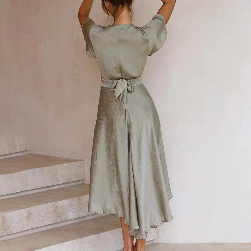 Petra | Elegant sommarklänning för stilfulla looks