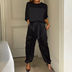 Averielle | Elegant, lyxigt fallande tvådelat set