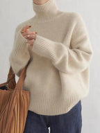 LINEA | Eleganter Pullover mit hohem Kragen
