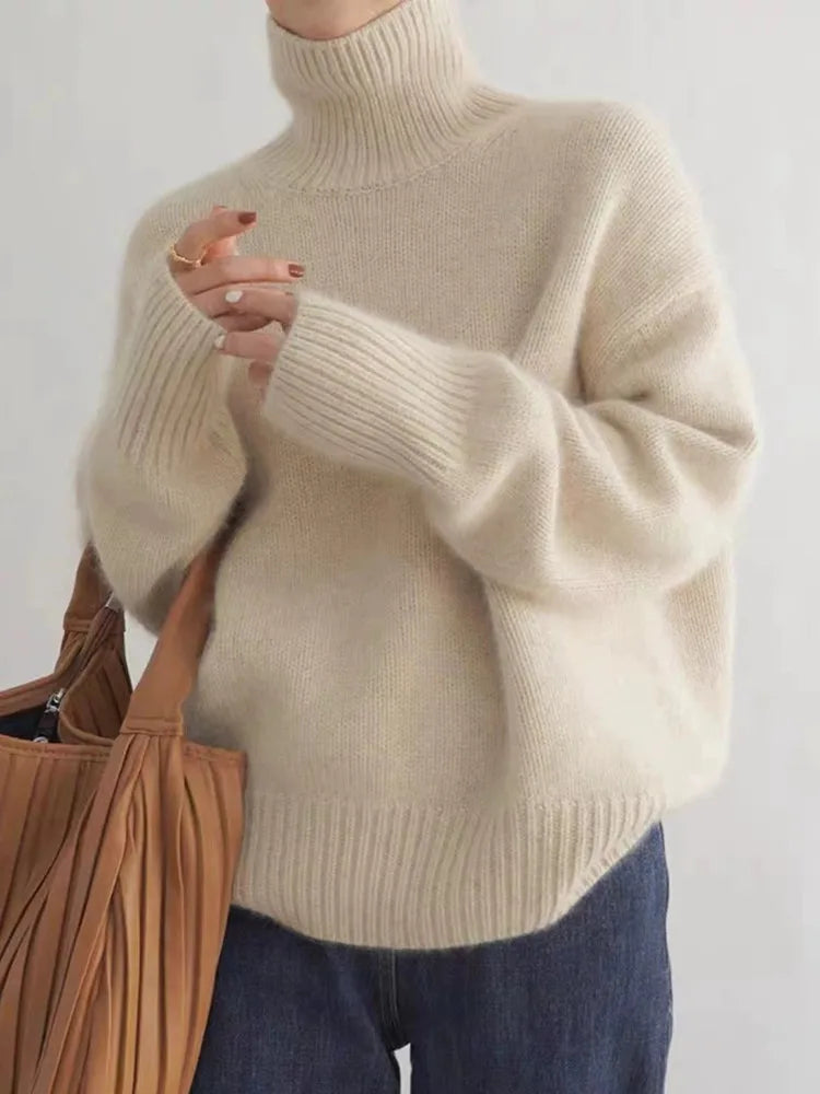 LINEA | Eleganter Pullover mit hohem Kragen