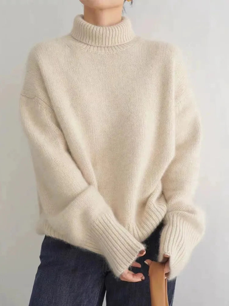 LINEA | Eleganter Pullover mit hohem Kragen