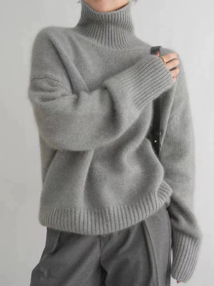 LINEA | Eleganter Pullover mit hohem Kragen