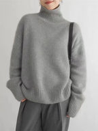 LINEA | Eleganter Pullover mit hohem Kragen