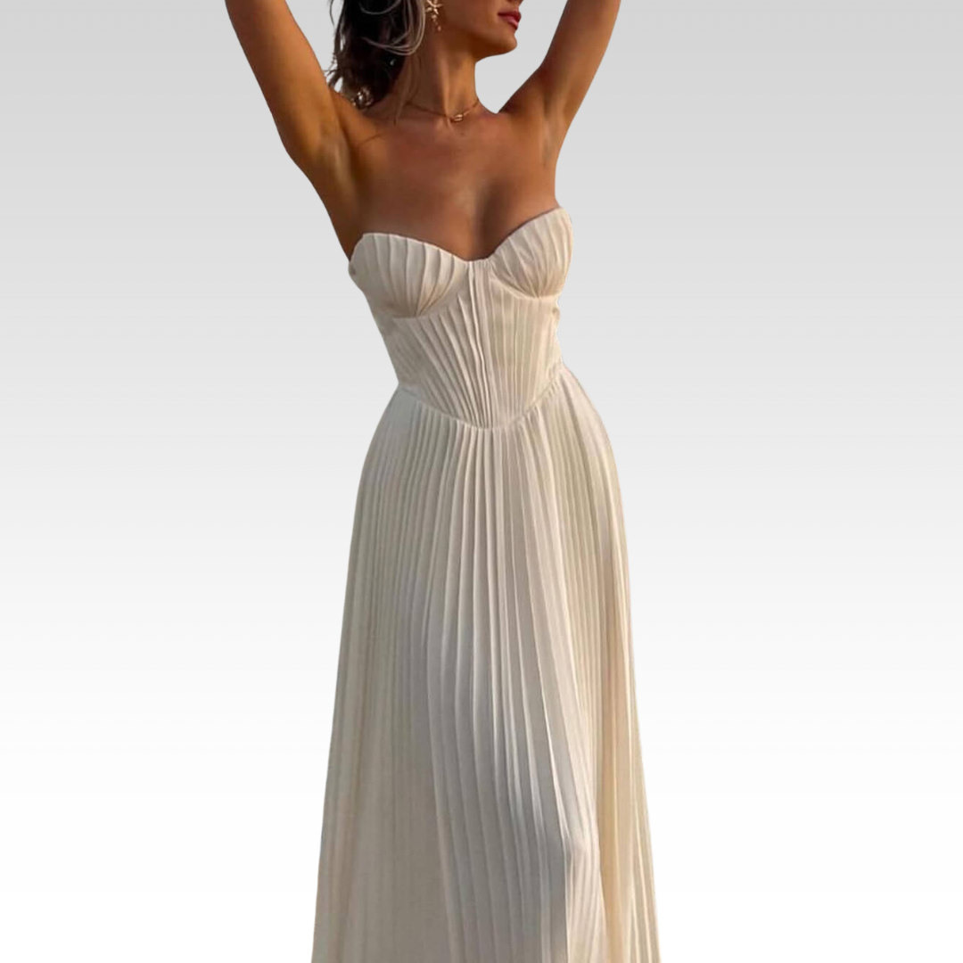 Louise | Elegant veckad axelbandslös klänning med stilren design