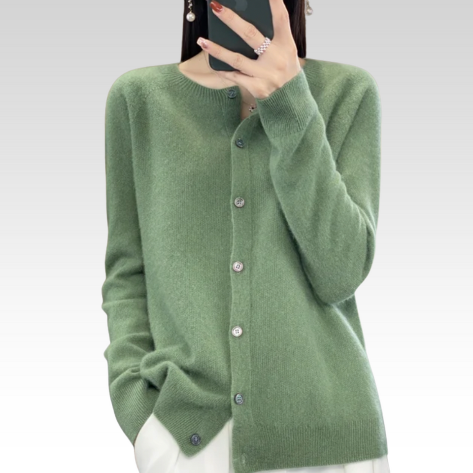 VIVIENNE I – Warme und gemütliche Strickjacke für stilvolle Wohlfühlmomente