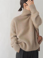 LINEA | Eleganter Pullover mit hohem Kragen