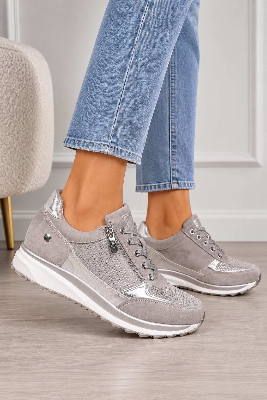 ELISE | BEKVÄMA DAMSNEAKERS MED MJUK DÄMPNING OCH DRAGKEDJA