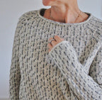 Victoria | Eleganter grauer Pullover mit stilvollem U-Boot-Ausschnitt
