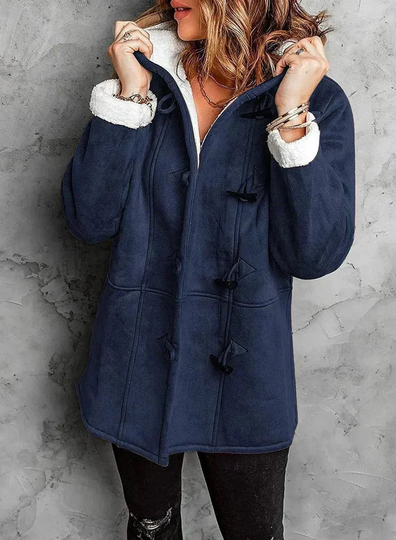 CHARLOTTE MANTEL | Zeitlose Wintereleganz neu interpretiert