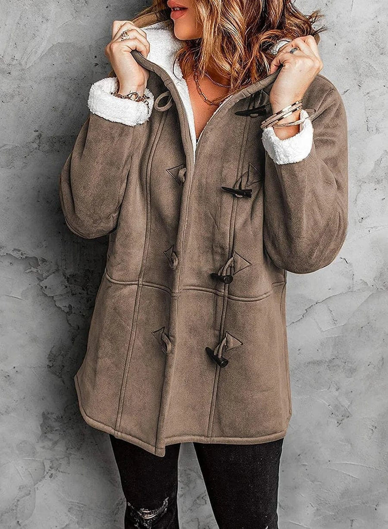 CHARLOTTE MANTEL | Zeitlose Wintereleganz neu interpretiert
