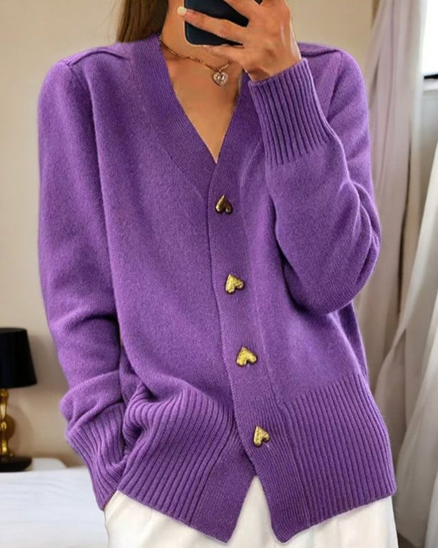 Adele | Eleganter Cardigan mit stilvollen Herzknöpfen