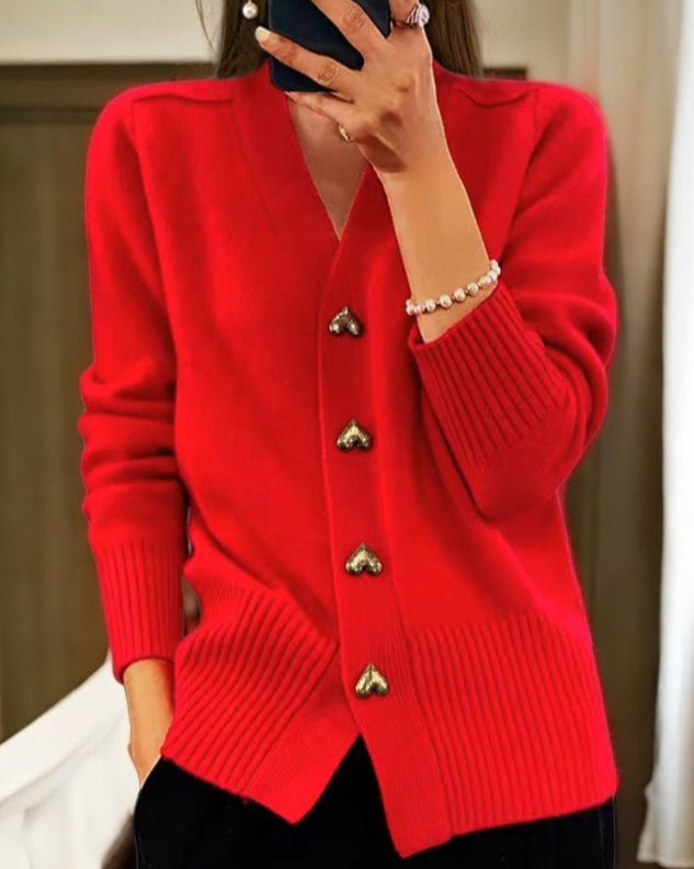 Adele | Eleganter Cardigan mit stilvollen Herzknöpfen
