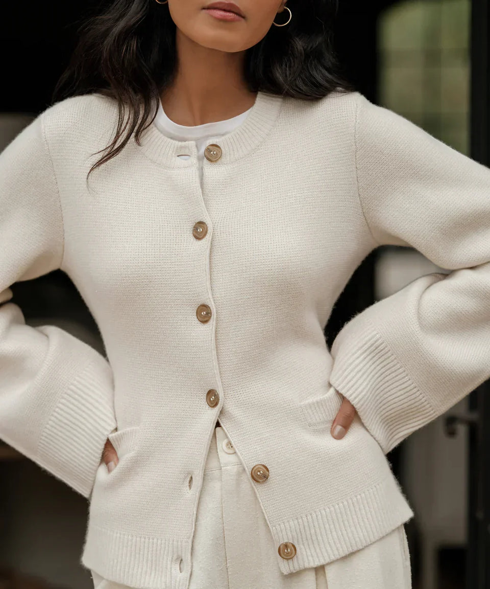 Camilla | Elegante Cardigan Sweater